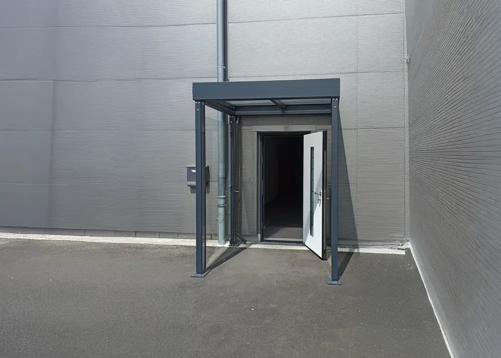 Alexia Eingangsüberdachung